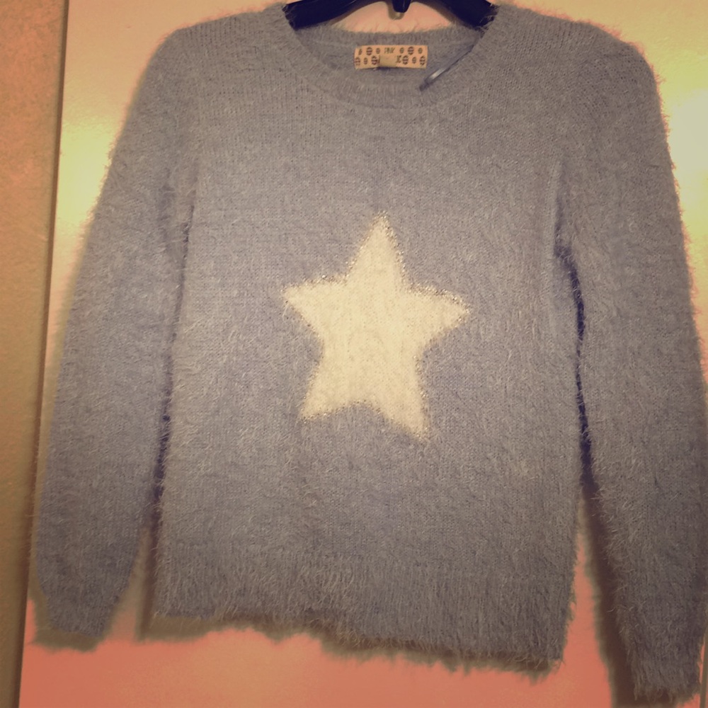 Girls beautiful sweater
